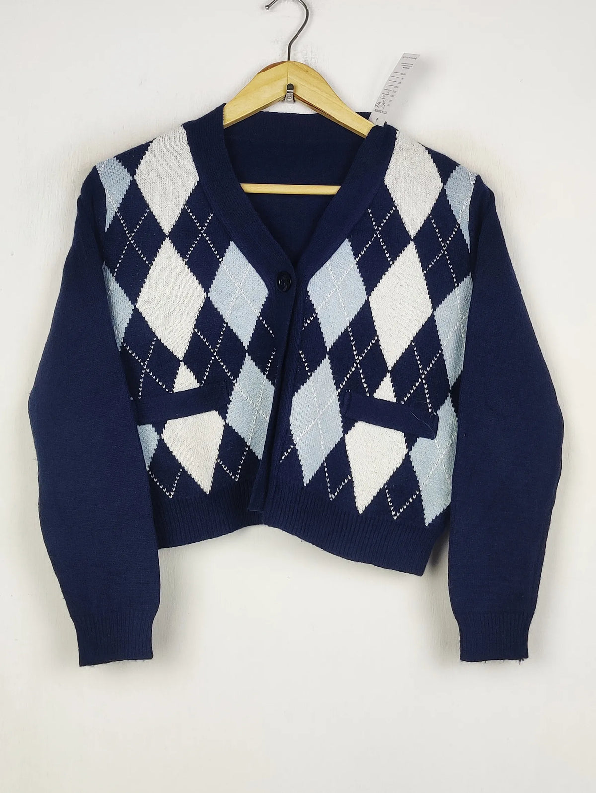 Buy online pre-used pre-loved 100% authentic & Original branded Unknown Brand (LS-17207) available in Pakistan. Top international brands avilable.