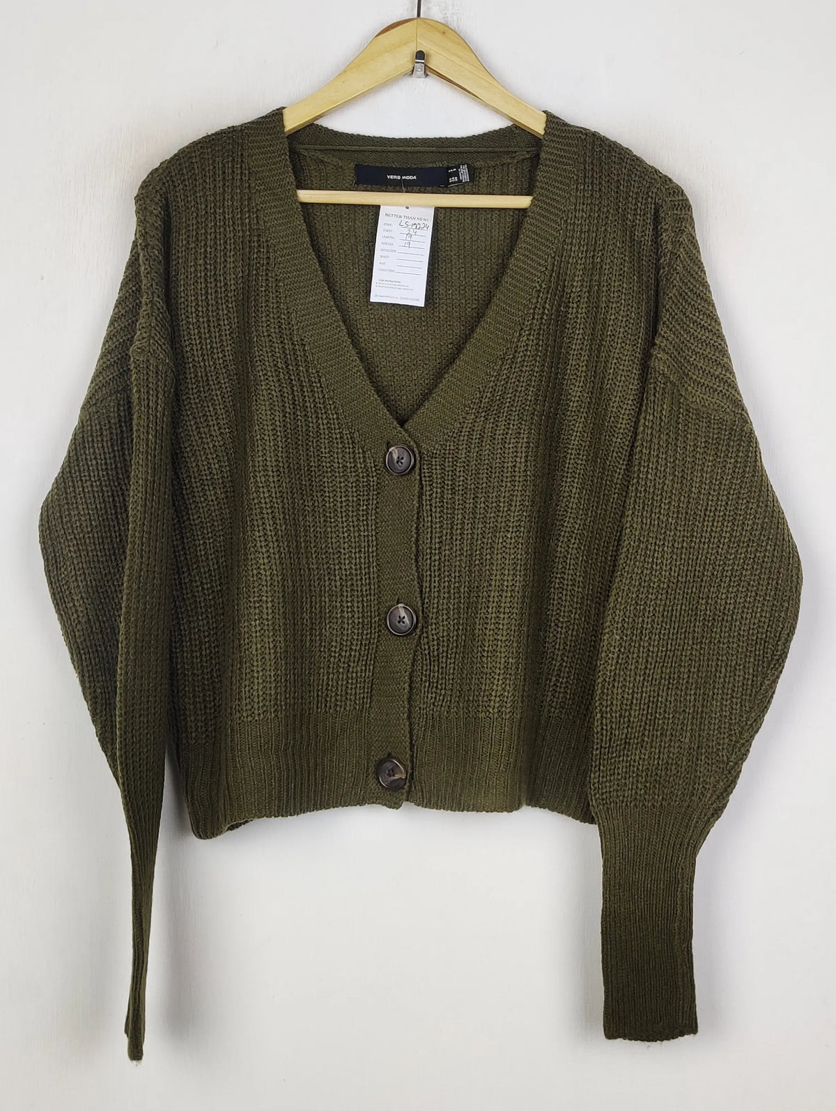 Buy online pre-used pre-loved 100% authentic & Original branded Vero Moda (LS-17224) available in Pakistan. Top international brands avilable.