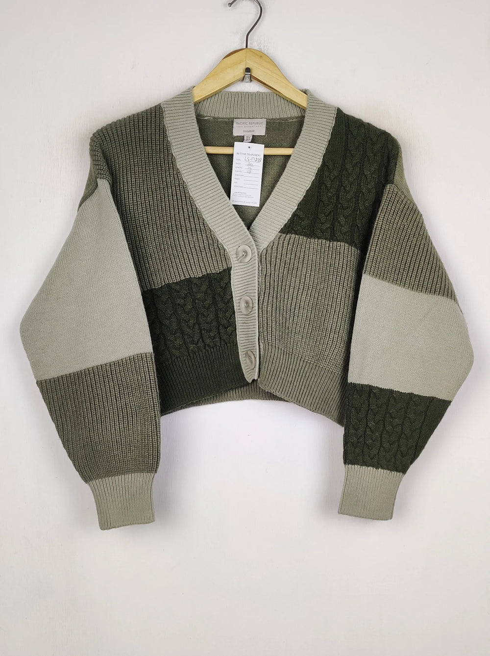 Buy online pre-used pre-loved 100% authentic & Original branded Pull & Bear (LS-17238) available in Pakistan. Top international brands avilable.