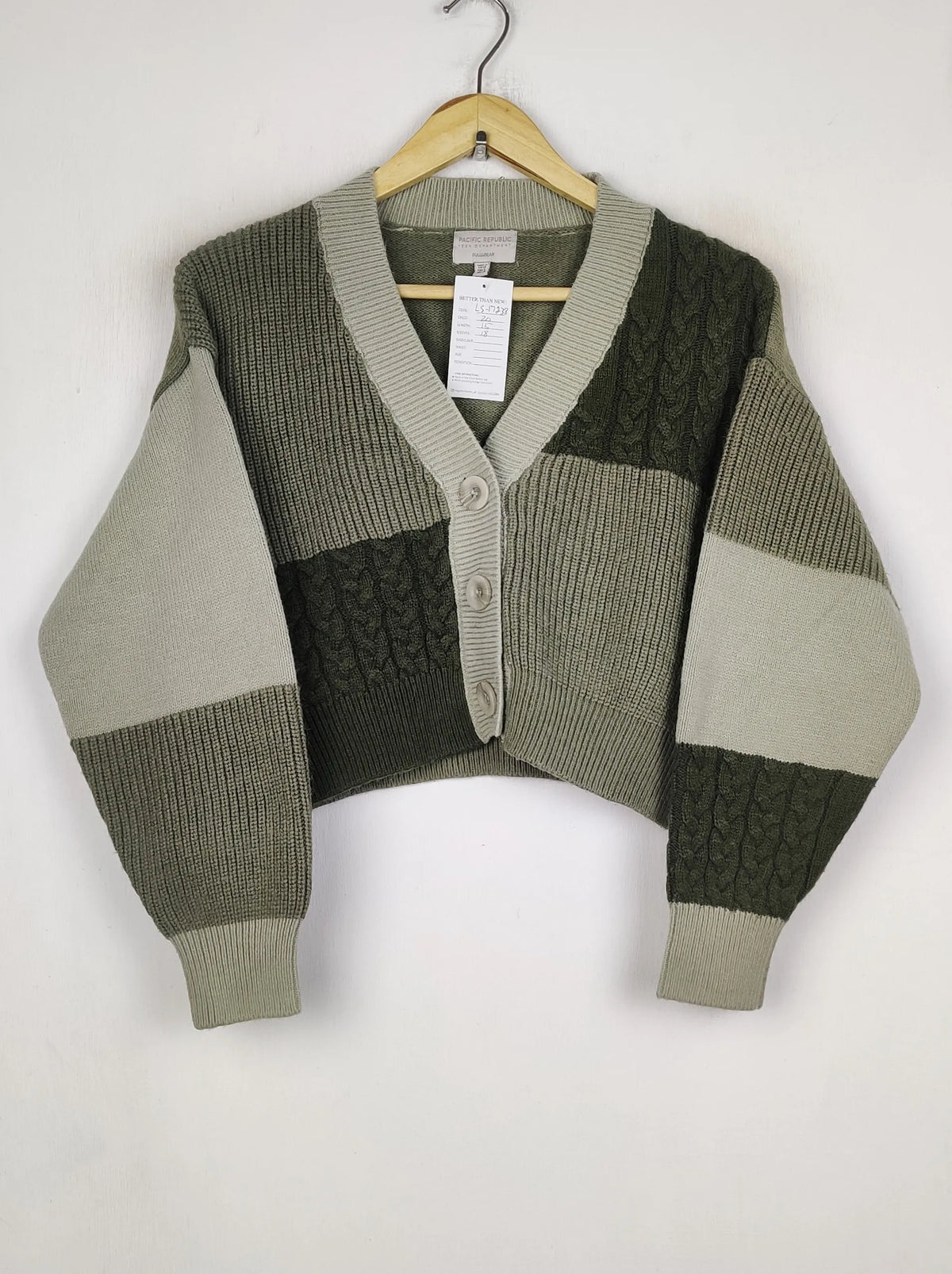 Buy online pre-used pre-loved 100% authentic & Original branded Pull & Bear (LS-17238) available in Pakistan. Top international brands avilable.
