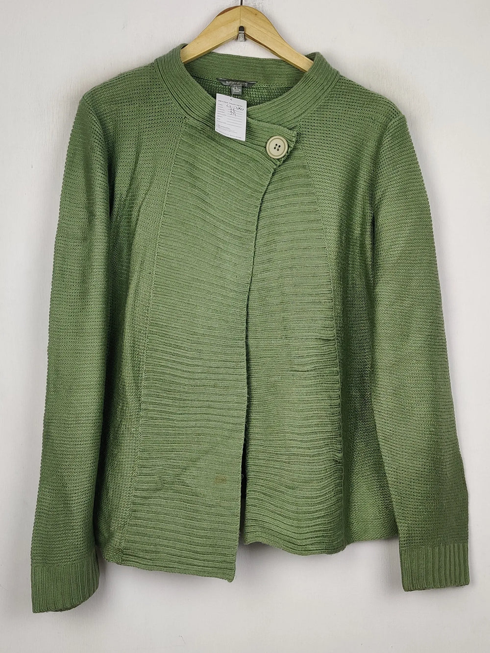 Buy online pre-used pre-loved 100% authentic & Original branded Suzannegrae (LS-17242) available in Pakistan. Top international brands avilable.