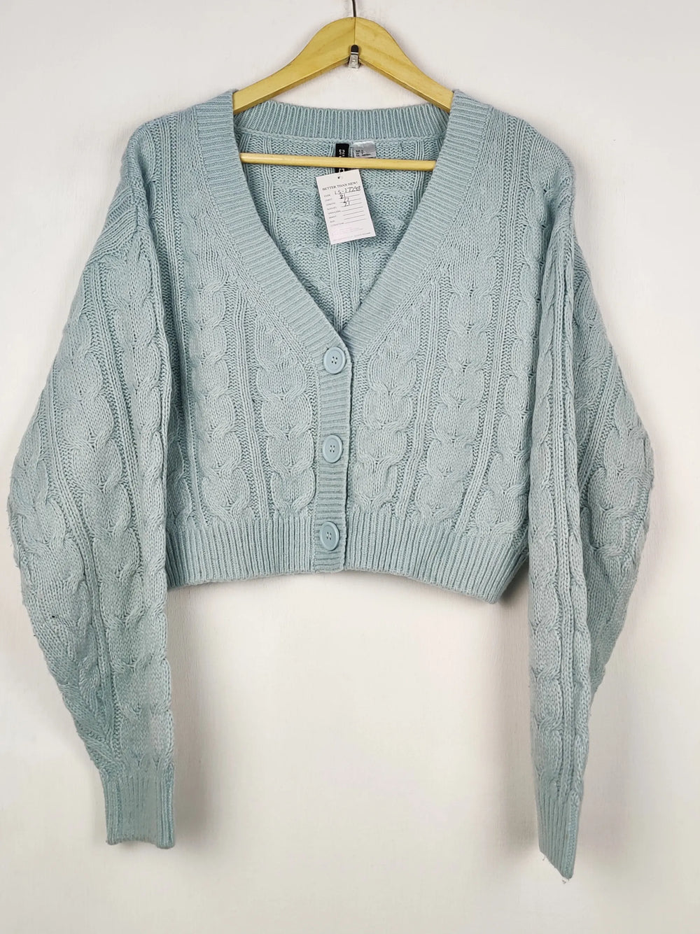 Buy online pre-used pre-loved 100% authentic & Original branded H&M (LS-17248) available in Pakistan. Top international brands avilable.