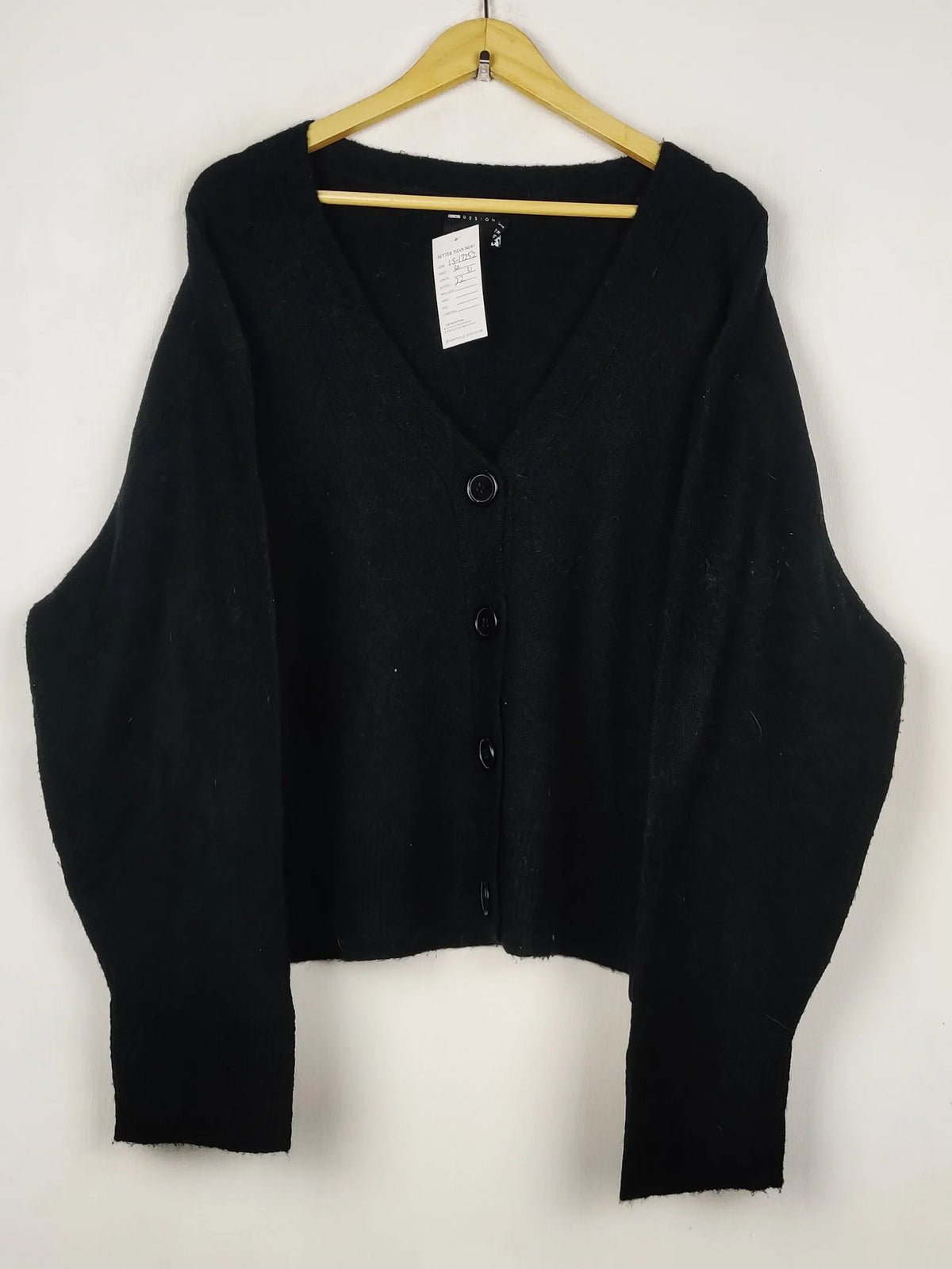 Buy online pre-used pre-loved 100% authentic & Original branded Asos (LS-17252) available in Pakistan. Top international brands avilable.