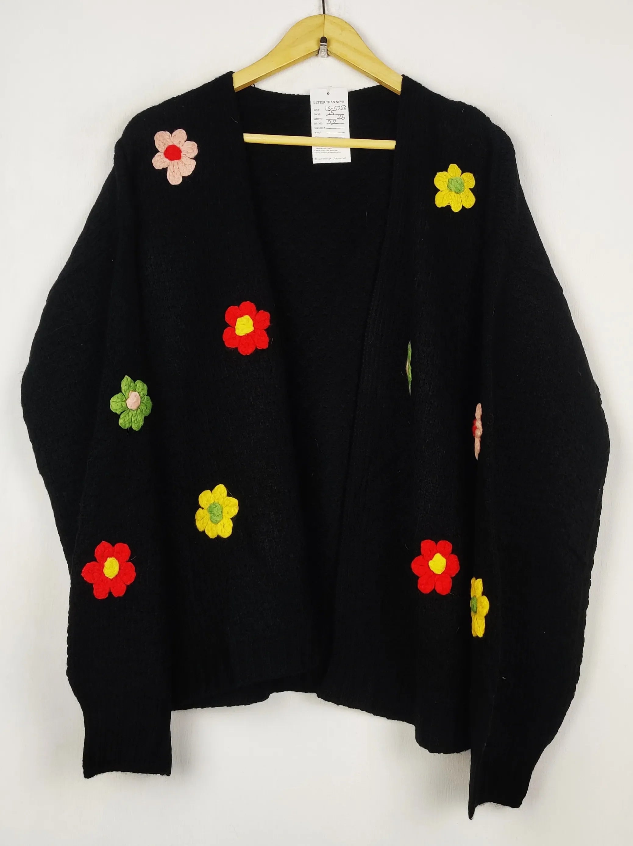 Buy online pre-used pre-loved 100% authentic & Original branded Unknown Brand (LS-17256) available in Pakistan. Top international brands avilable.