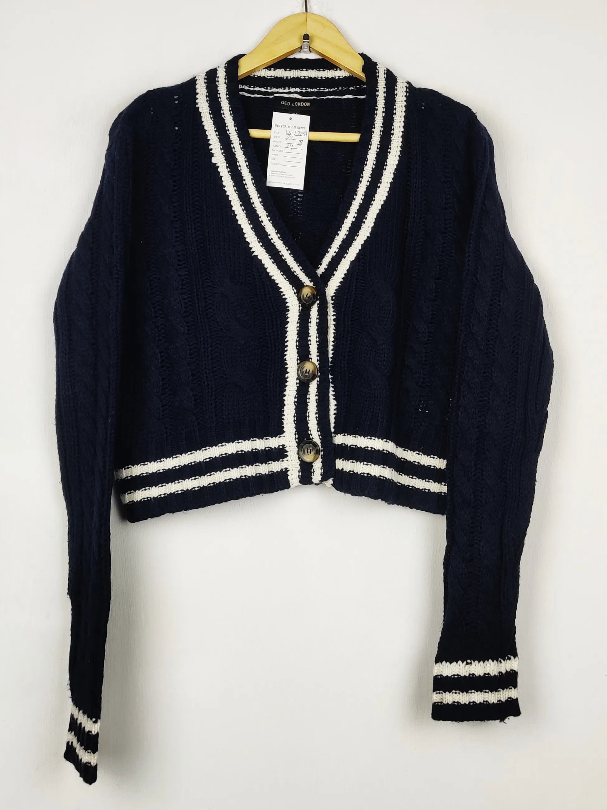 Buy online pre-used pre-loved 100% authentic & Original branded Qed London (LS-17259) available in Pakistan. Top international brands avilable.