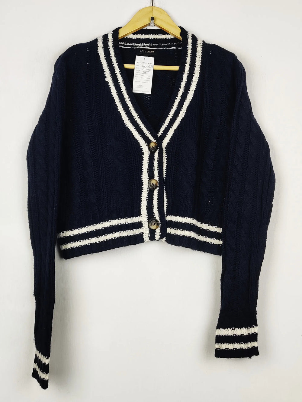 Buy online pre-used pre-loved 100% authentic & Original branded Qed London (LS-17259) available in Pakistan. Top international brands avilable.