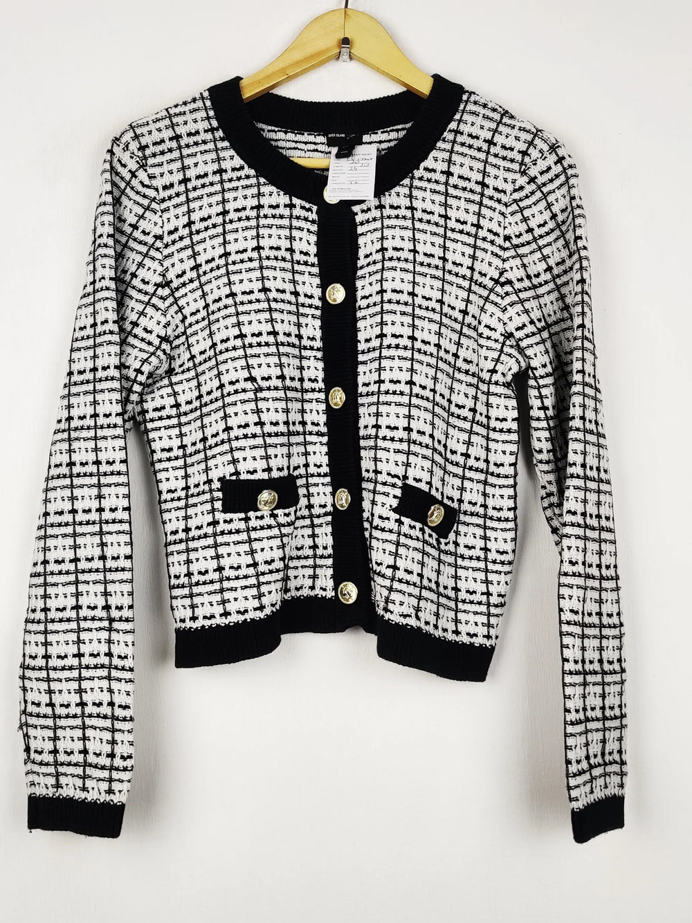 Buy online pre-used pre-loved 100% authentic & Original branded River Island (LS-17308) available in Pakistan. Top international brands avilable.