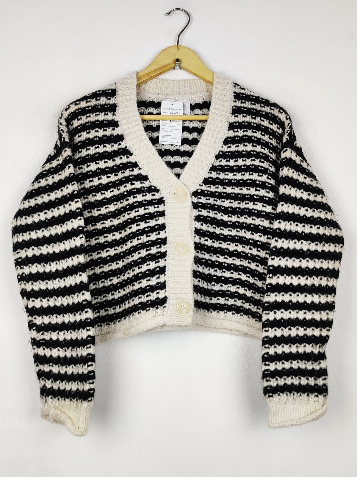 Buy online pre-used pre-loved 100% authentic & Original branded Zara (LS-17312) available in Pakistan. Top international brands avilable.