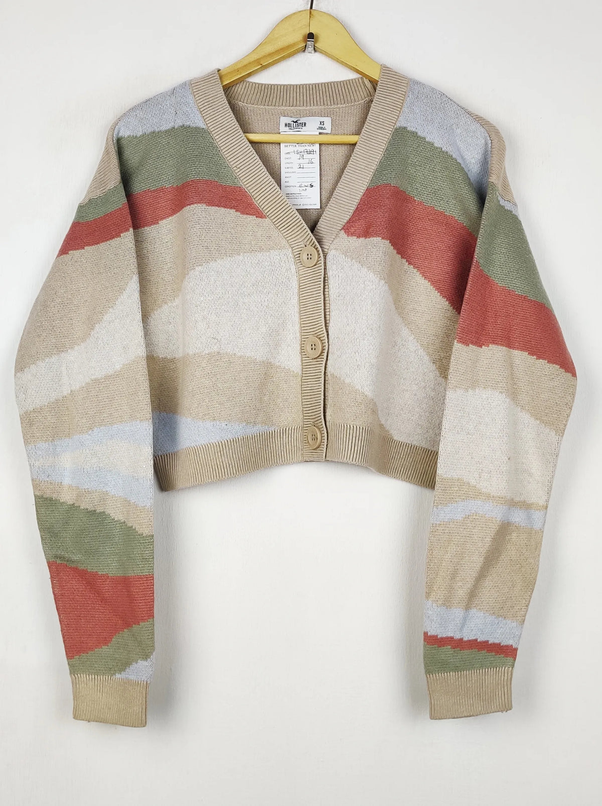 Buy online pre-used pre-loved 100% authentic & Original branded Hollister (LS-17313) available in Pakistan. Top international brands avilable.