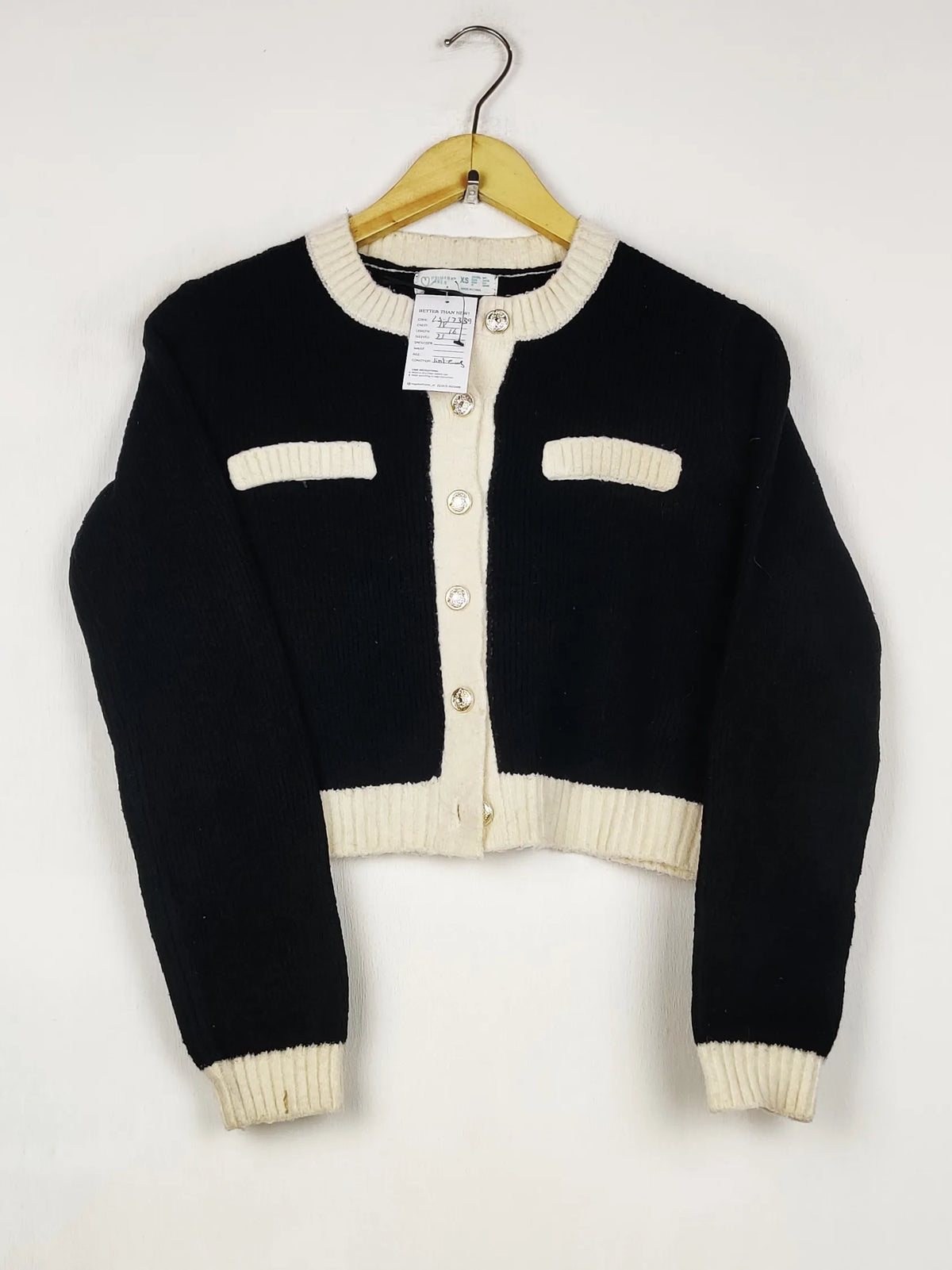 Buy online pre-used pre-loved 100% authentic & Original branded Primark (LS-17339) available in Pakistan. Top international brands avilable.