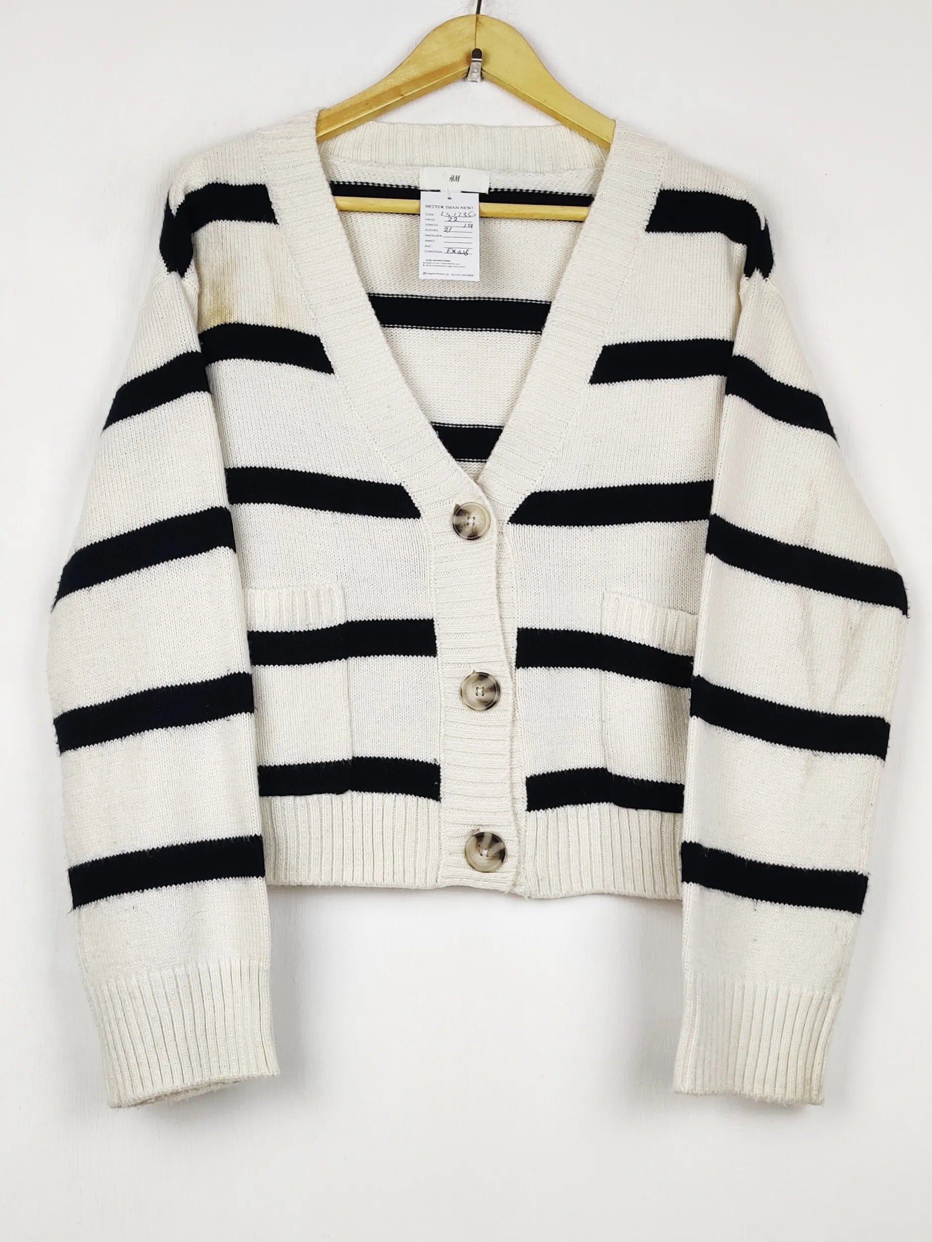 Buy online pre-used pre-loved 100% authentic & Original branded H&M (LS-17350) available in Pakistan. Top international brands avilable.