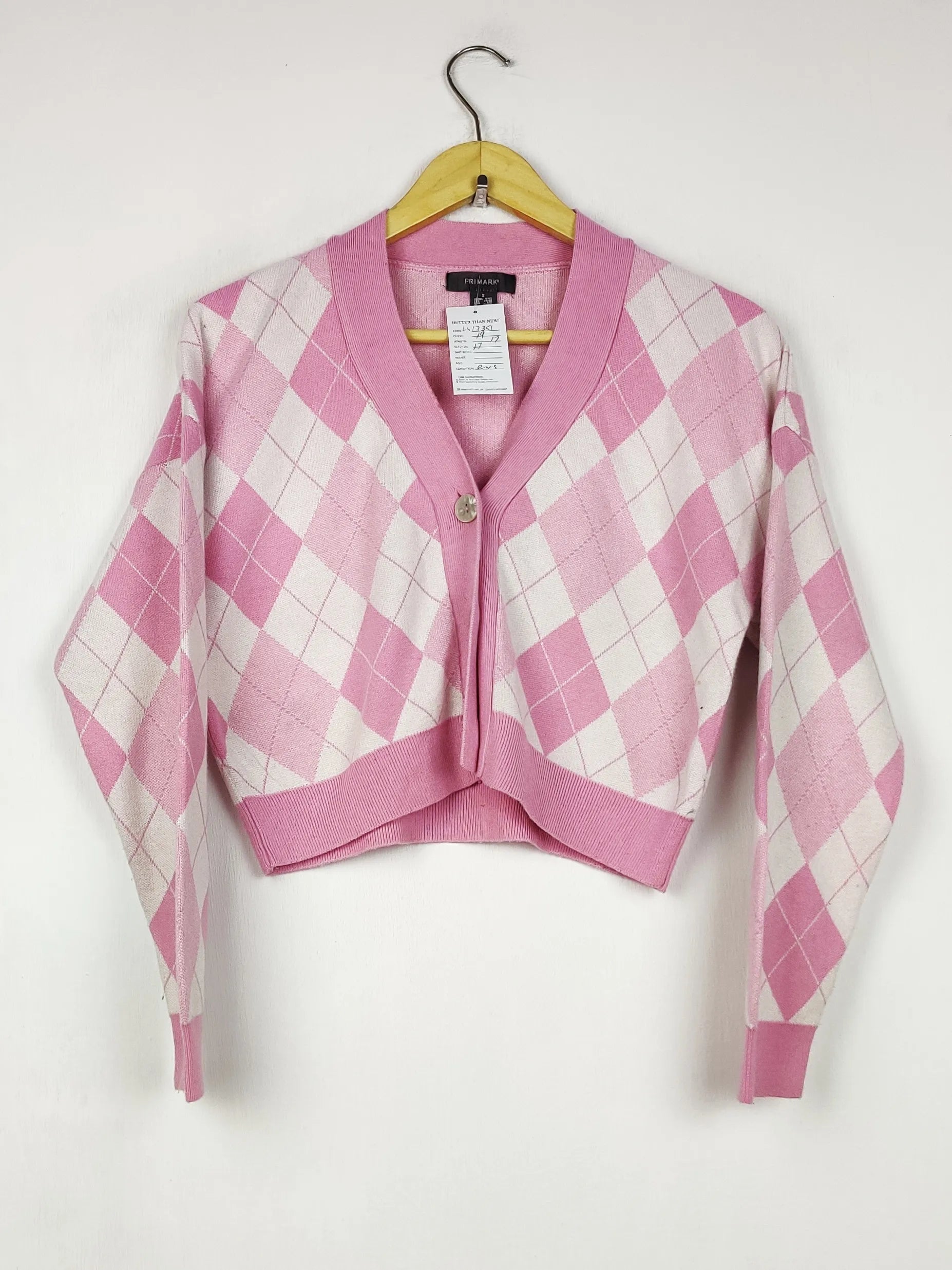 Buy online pre-used pre-loved 100% authentic & Original branded Primark (LS-17351) available in Pakistan. Top international brands avilable.