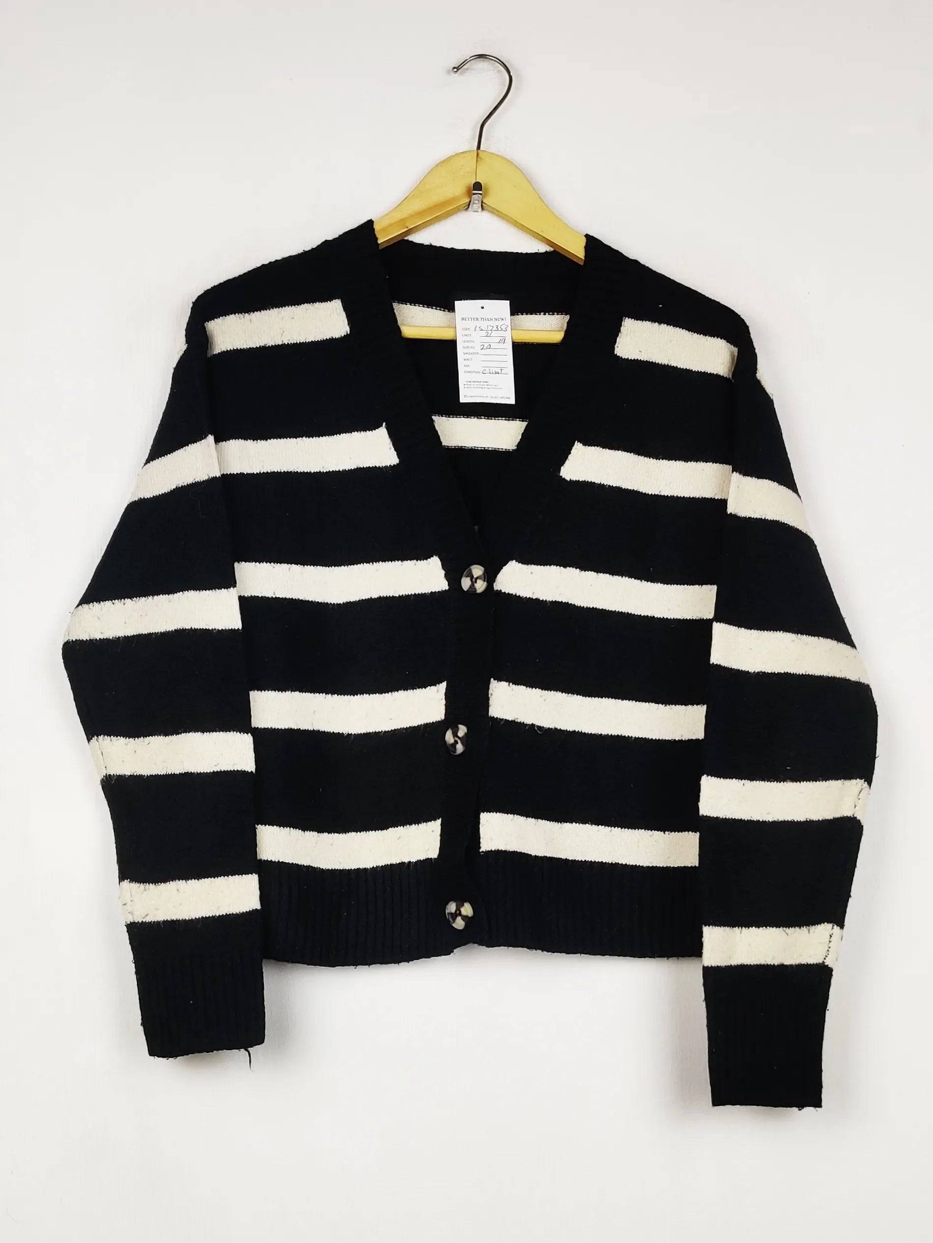 Buy online pre-used pre-loved 100% authentic & Original branded New Look (LS-17353) available in Pakistan. Top international brands avilable.