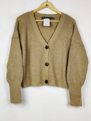 Buy online pre-used pre-loved 100% authentic & Original branded Vero Moda (LS-17357) available in Pakistan. Top international brands avilable.