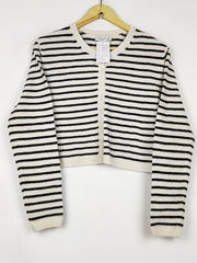 Buy online pre-used pre-loved 100% authentic & Original branded Stradivarius (LS-17369) available in Pakistan. Top international brands avilable.