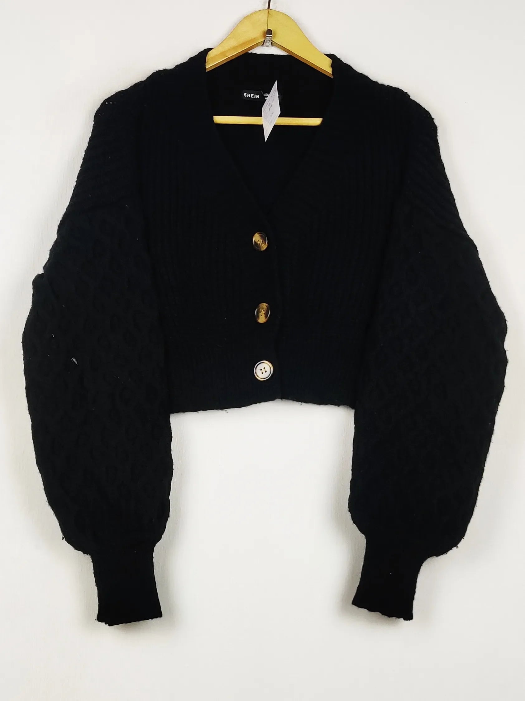 Buy online pre-used pre-loved 100% authentic & Original branded Shein (LS-17381) available in Pakistan. Top international brands avilable.