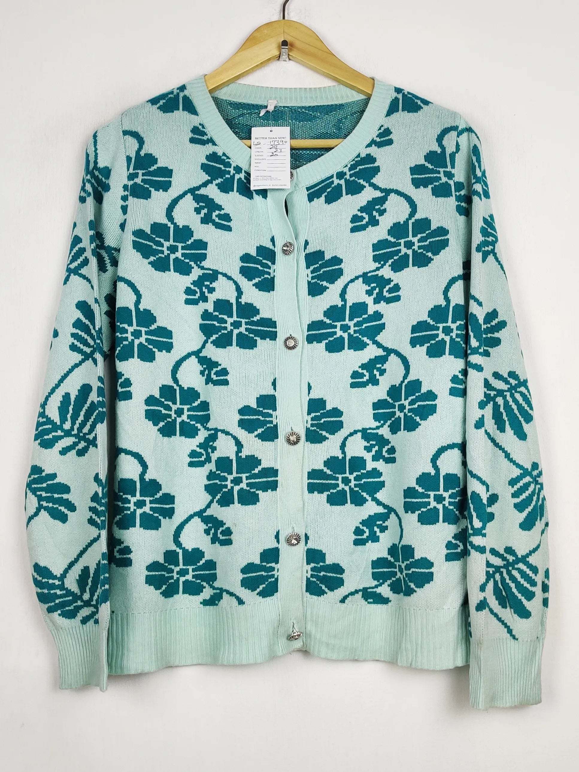 Buy online pre-used pre-loved 100% authentic & Original branded Unknown Brand (LS-17390) available in Pakistan. Top international brands avilable.