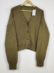 Buy online pre-used pre-loved 100% authentic & Original branded Unknown Brand (LS-17396) available in Pakistan. Top international brands avilable.