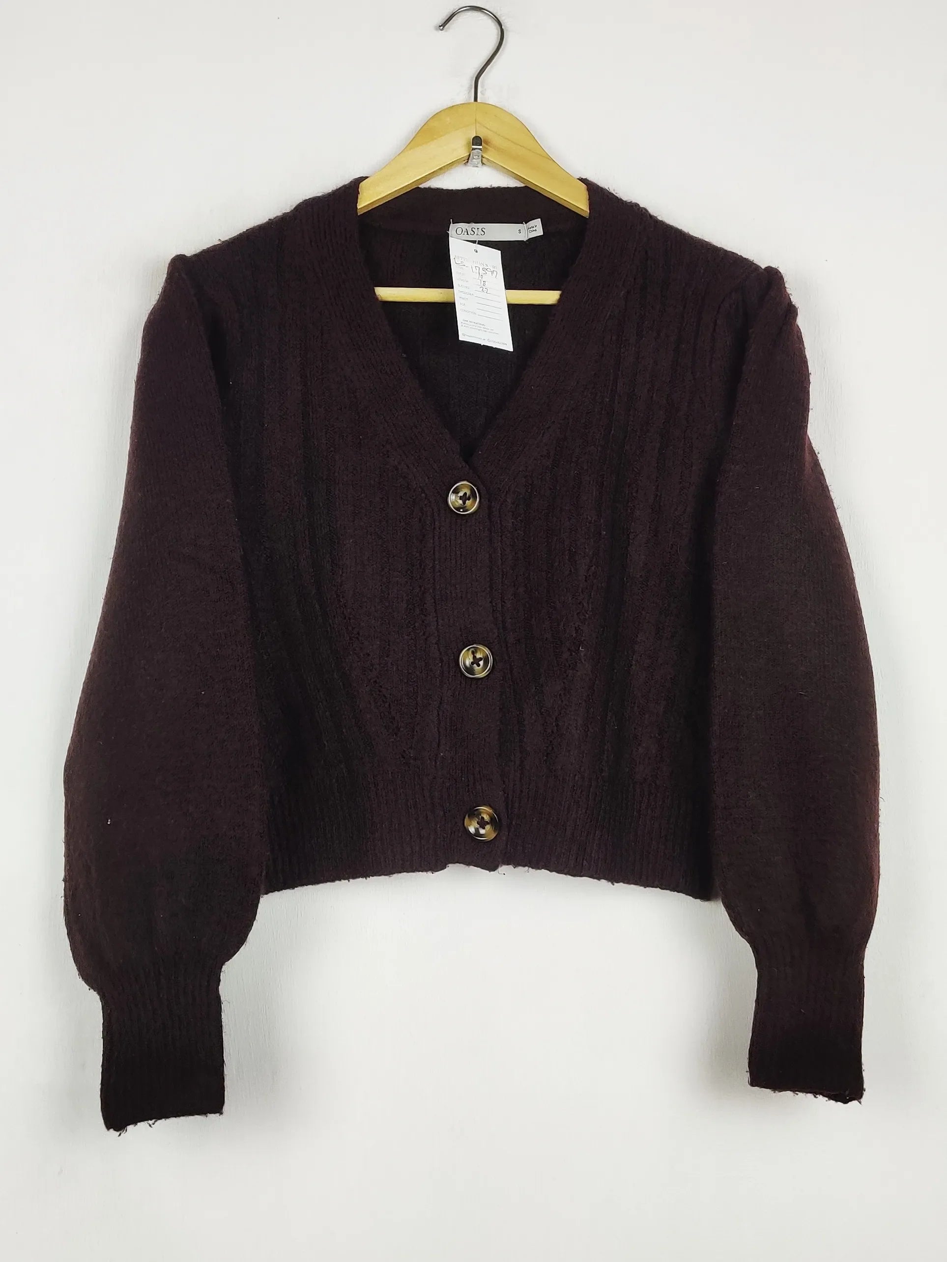 Buy online pre-used pre-loved 100% authentic & Original branded Oasis (LS-17397) available in Pakistan. Top international brands avilable.