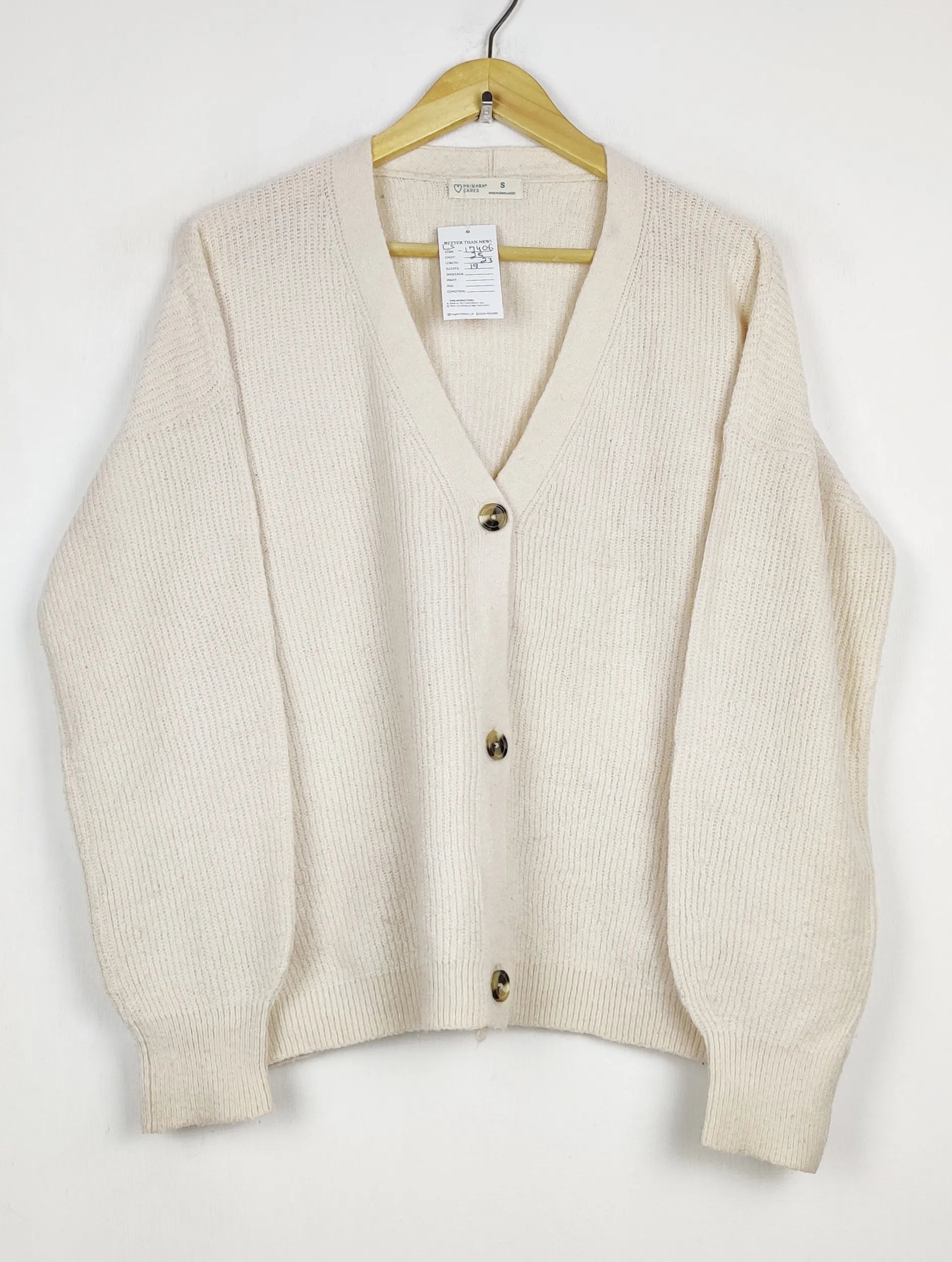 Buy online pre-used pre-loved 100% authentic & Original branded Primark (LS-17406) available in Pakistan. Top international brands avilable.