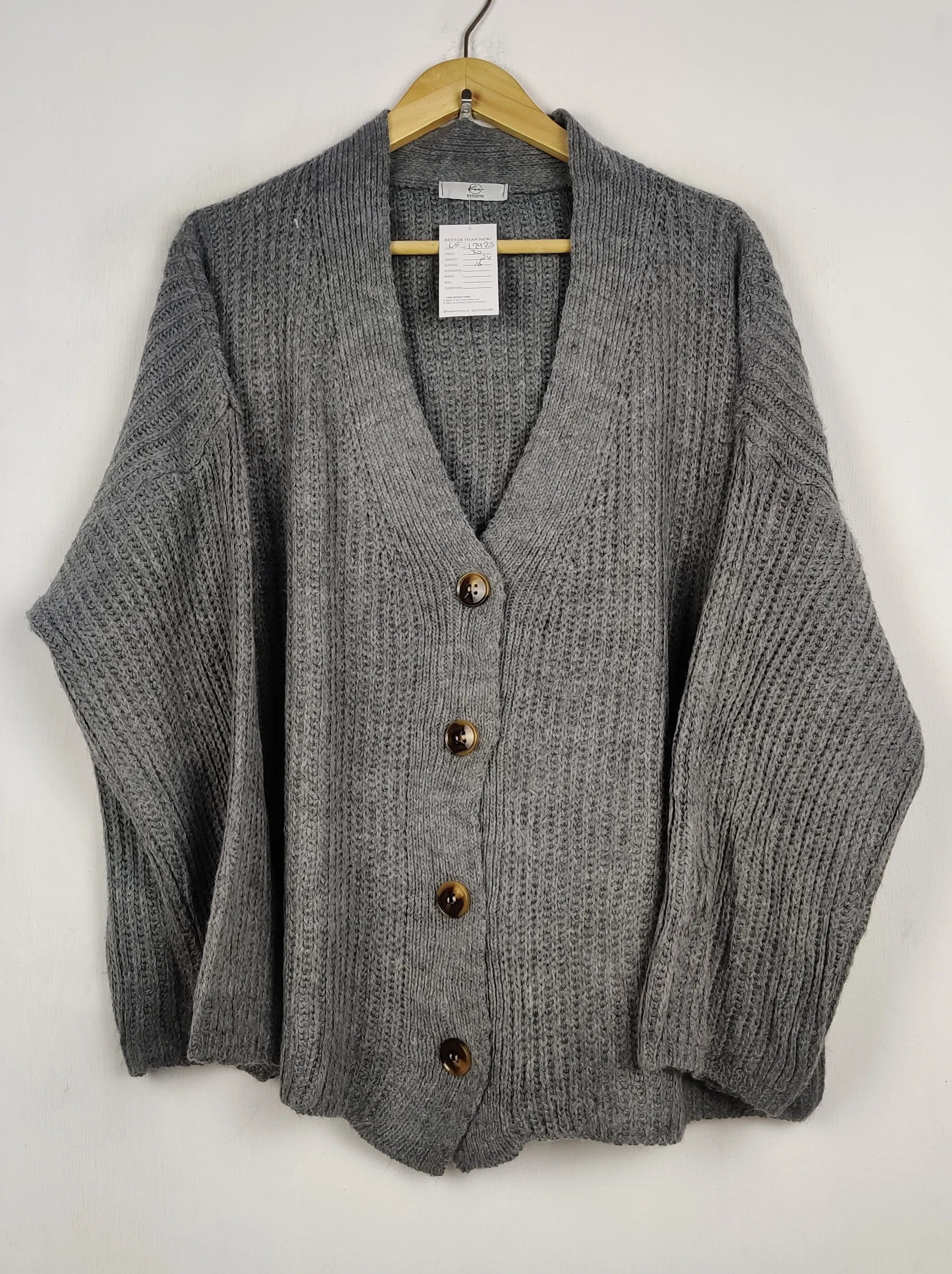 Buy online pre-used pre-loved 100% authentic & Original branded Katchme (LS-17425) available in Pakistan. Top international brands avilable.