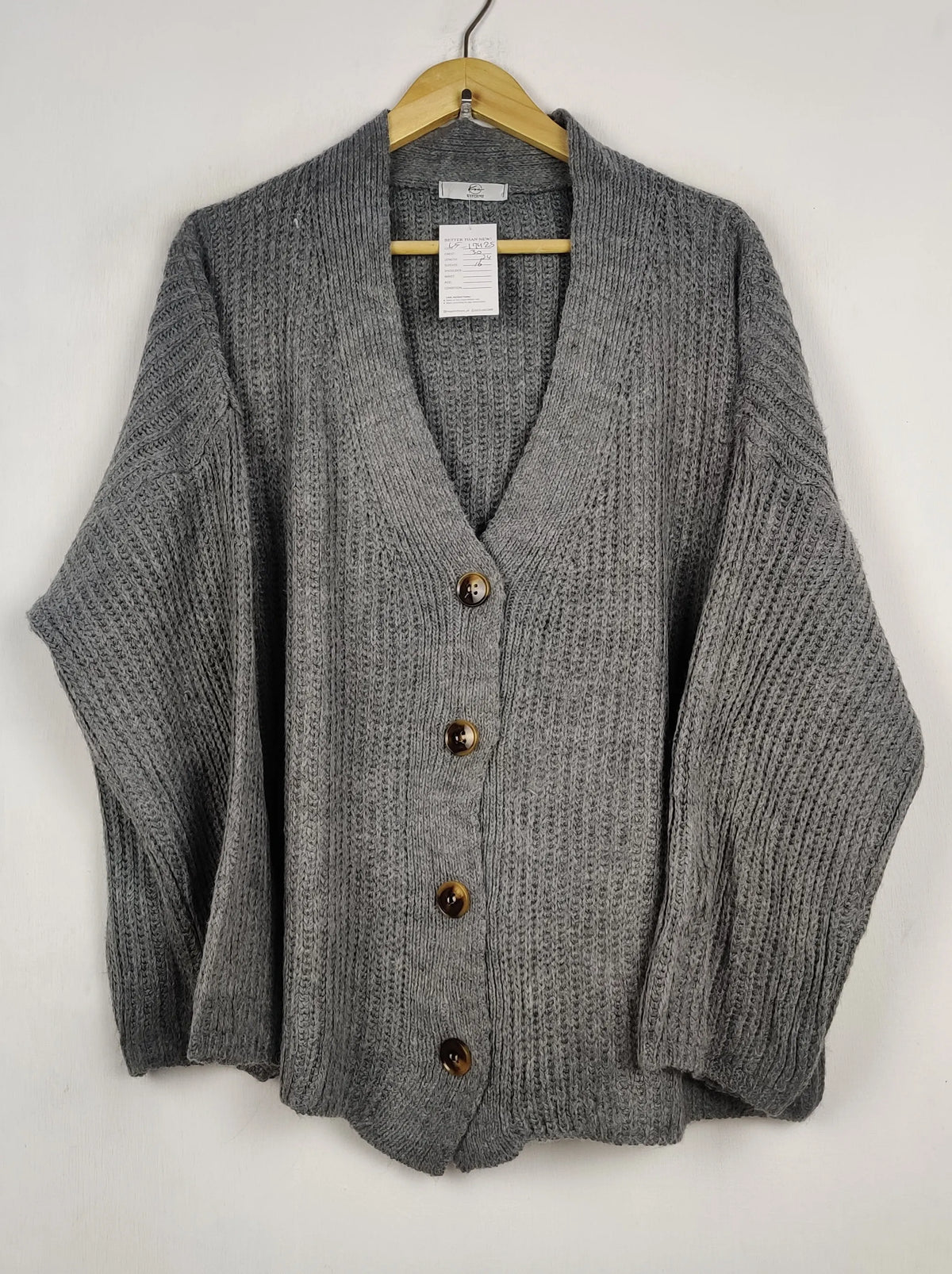 Buy online pre-used pre-loved 100% authentic & Original branded Katchme (LS-17425) available in Pakistan. Top international brands avilable.