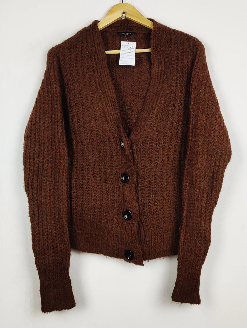 Buy online pre-used pre-loved 100% authentic & Original branded Reddyol (LS-17428) available in Pakistan. Top international brands avilable.