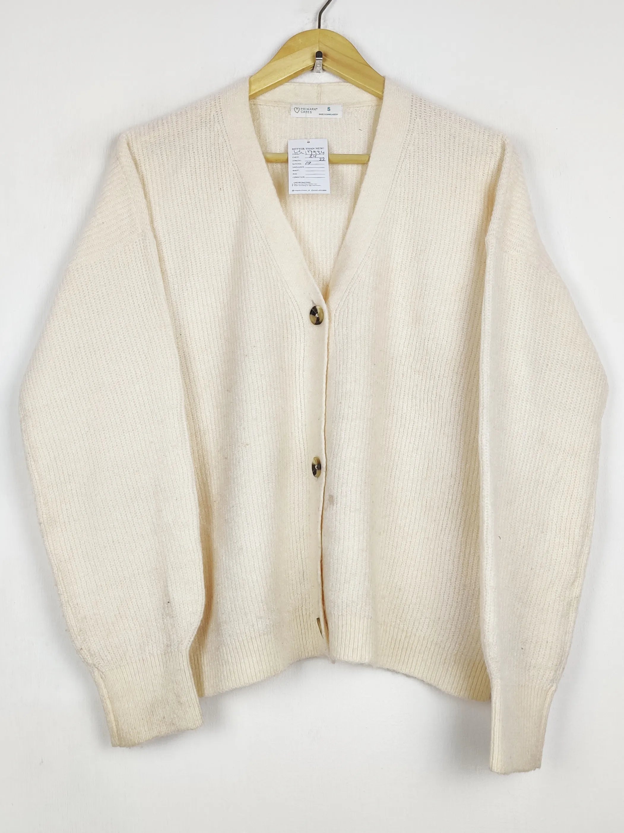 Buy online pre-used pre-loved 100% authentic & Original branded Primark (LS-17434) available in Pakistan. Top international brands avilable.