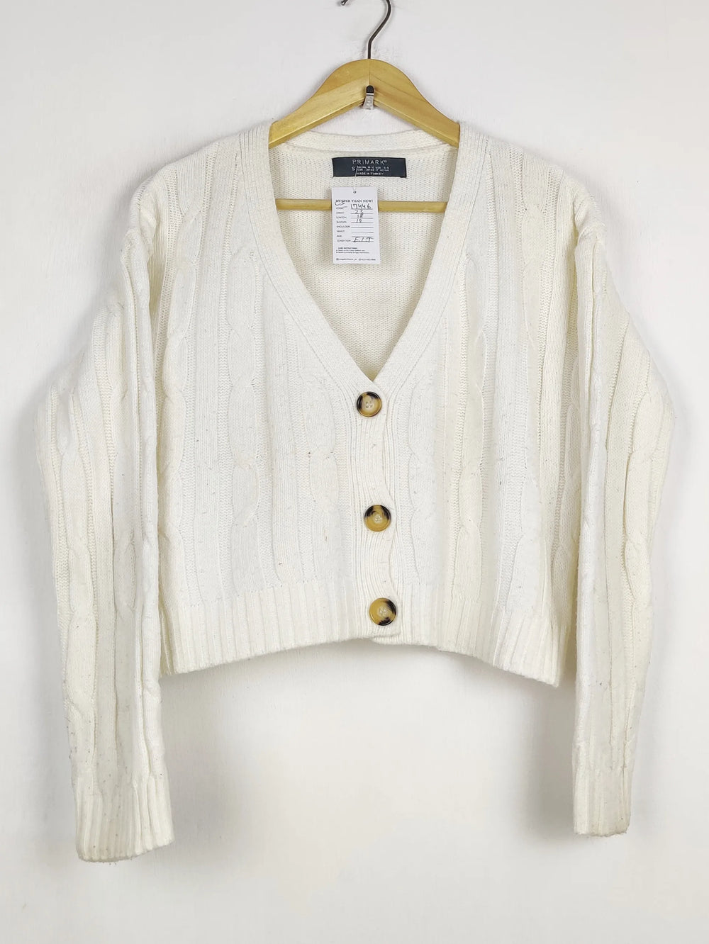 Buy online pre-used pre-loved 100% authentic & Original branded Primark (LS-17446) available in Pakistan. Top international brands avilable.