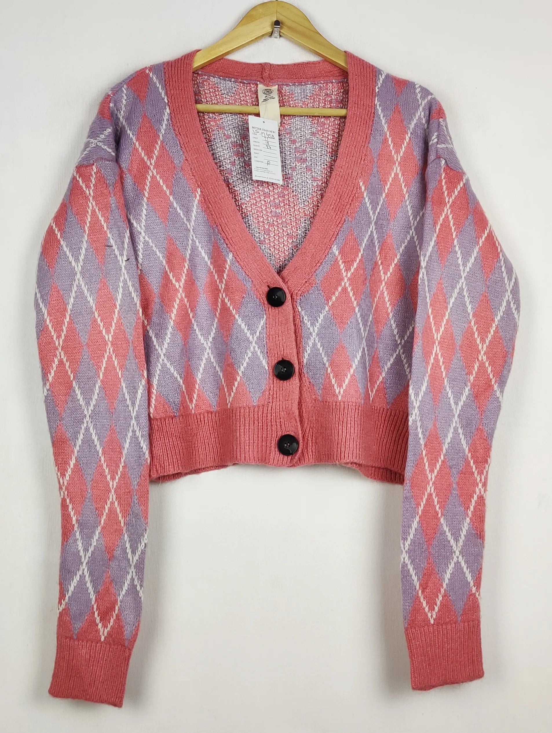 Buy online pre-used pre-loved 100% authentic & Original branded Urban Outfitters (LS-17458) available in Pakistan. Top international brands avilable.