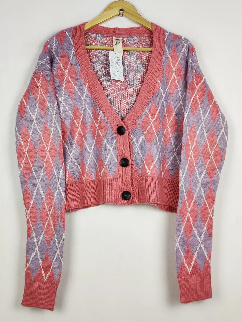Buy online pre-used pre-loved 100% authentic & Original branded Urban Outfitters (LS-17458) available in Pakistan. Top international brands avilable.