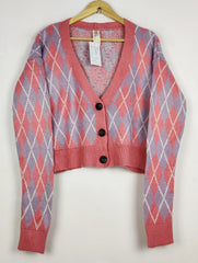 Buy online pre-used pre-loved 100% authentic & Original branded Urban Outfitters (LS-17458) available in Pakistan. Top international brands avilable.