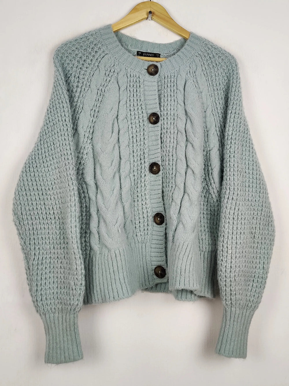 Buy online pre-used pre-loved 100% authentic & Original branded Primark (LS-17480) available in Pakistan. Top international brands avilable.