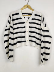 Buy online pre-used pre-loved 100% authentic & Original branded Unknown Brand (LS-17482) available in Pakistan. Top international brands avilable.