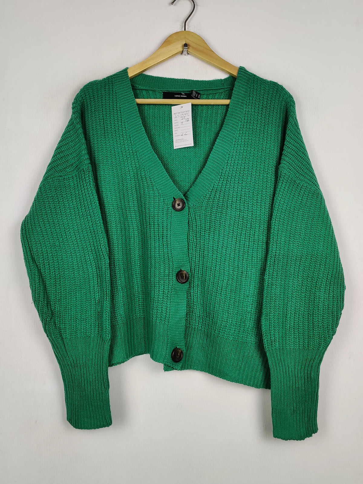Buy online pre-used pre-loved 100% authentic & Original branded Vero Moda (LS-17491) available in Pakistan. Top international brands avilable.