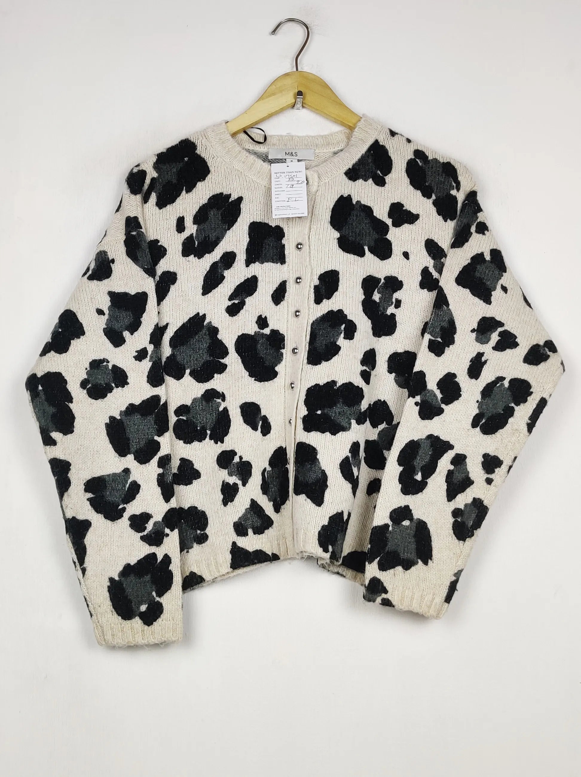 Buy online pre-used pre-loved 100% authentic & Original branded Marks & Spencer (LS-17501) available in Pakistan. Top international brands avilable.