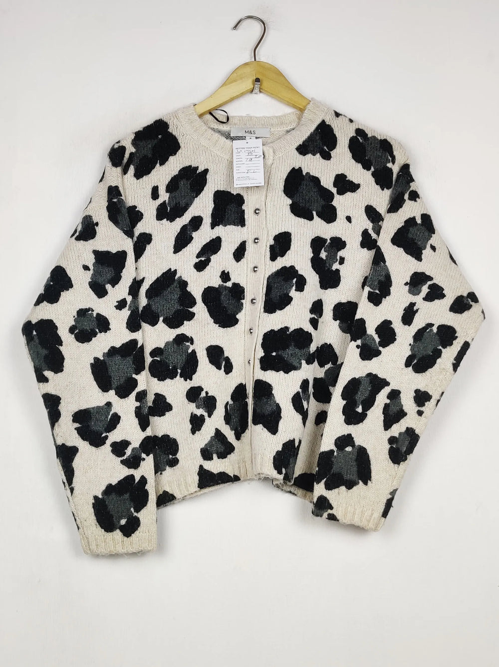 Buy online pre-used pre-loved 100% authentic & Original branded Marks & Spencer (LS-17501) available in Pakistan. Top international brands avilable.