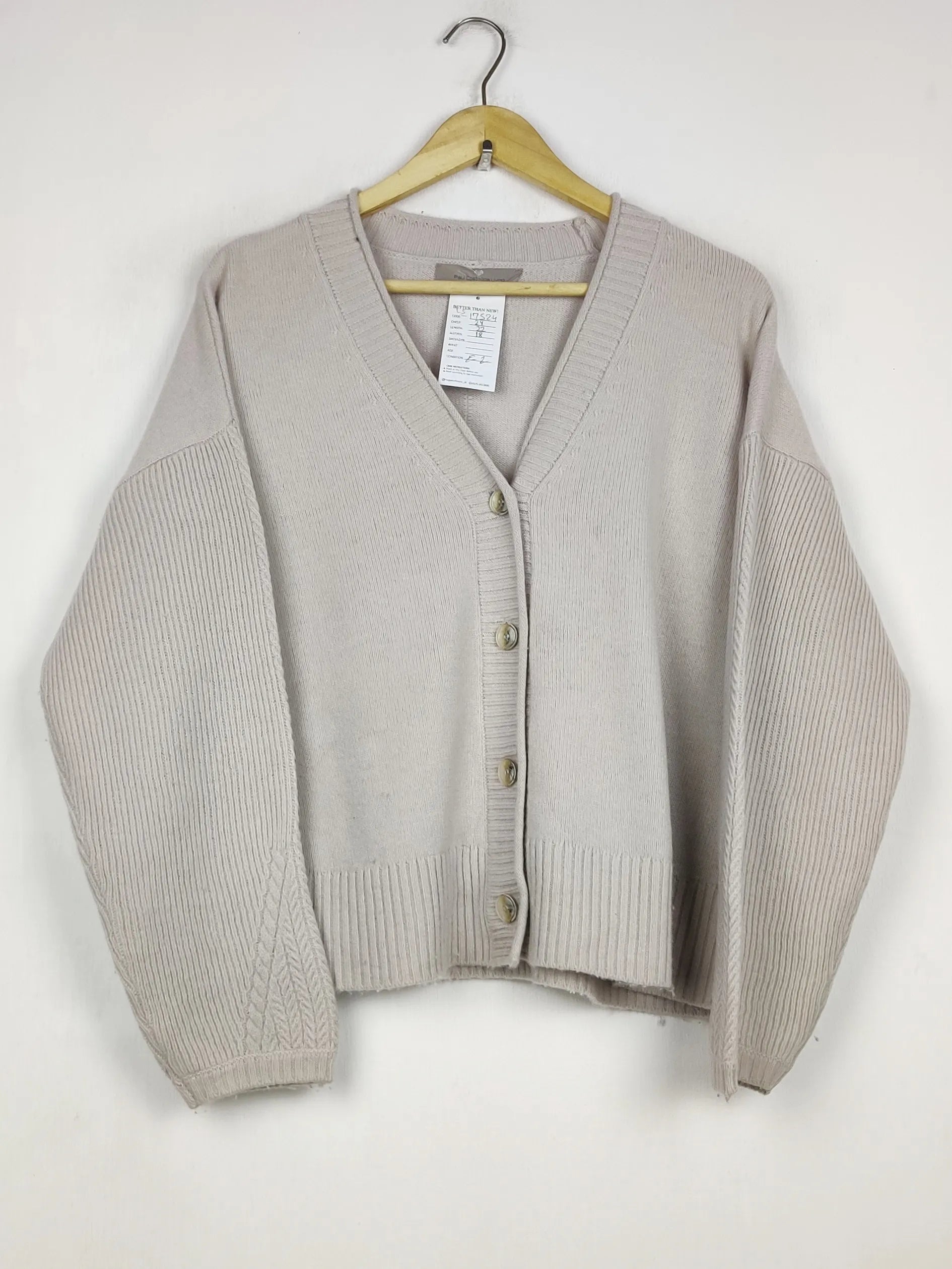 Buy online pre-used pre-loved 100% authentic & Original branded Paul Costelloe (LS-17524) available in Pakistan. Top international brands avilable.