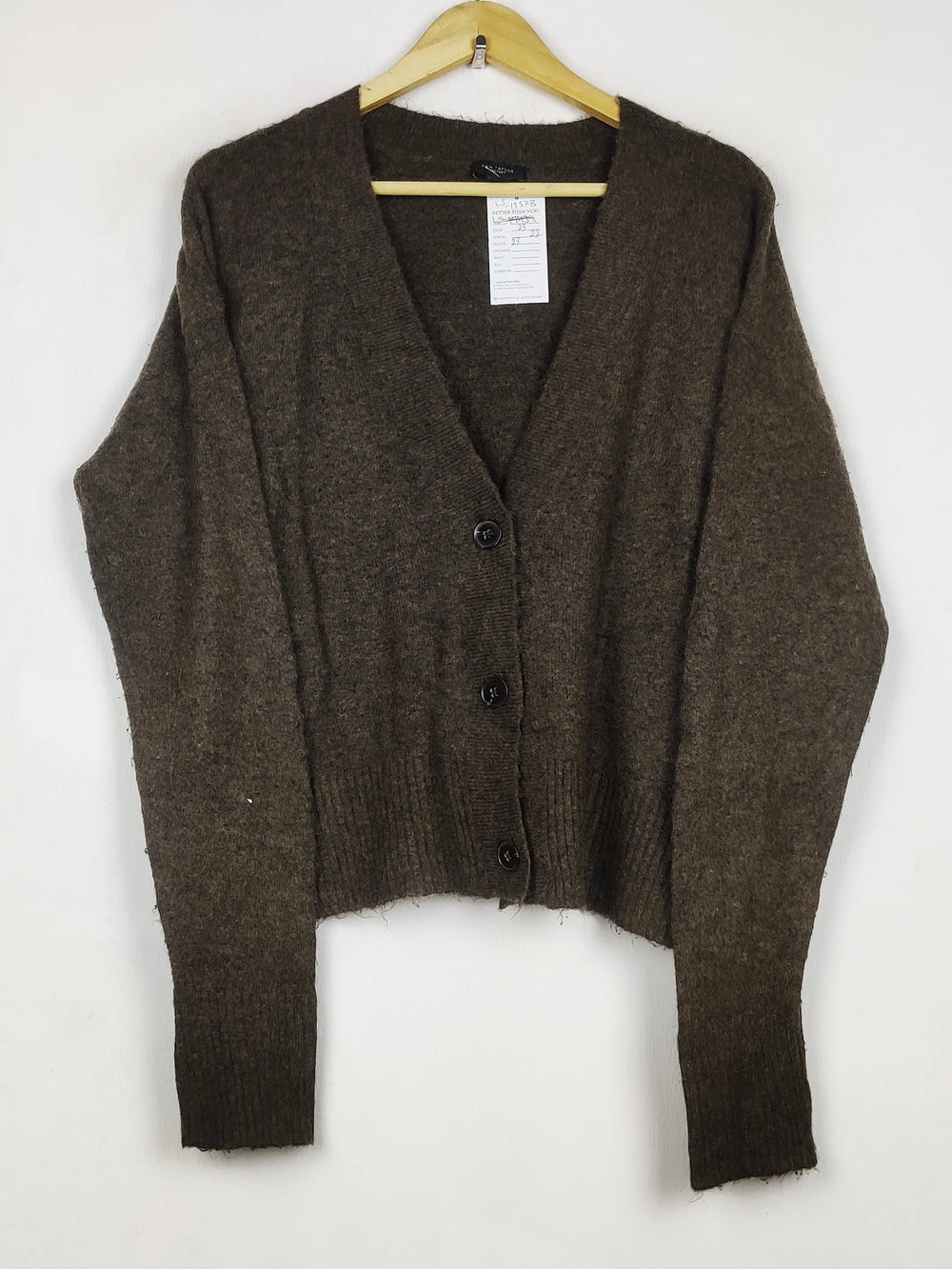 Buy online pre-used pre-loved 100% authentic & Original branded Ann Taylor (LS-17528) available in Pakistan. Top international brands avilable.