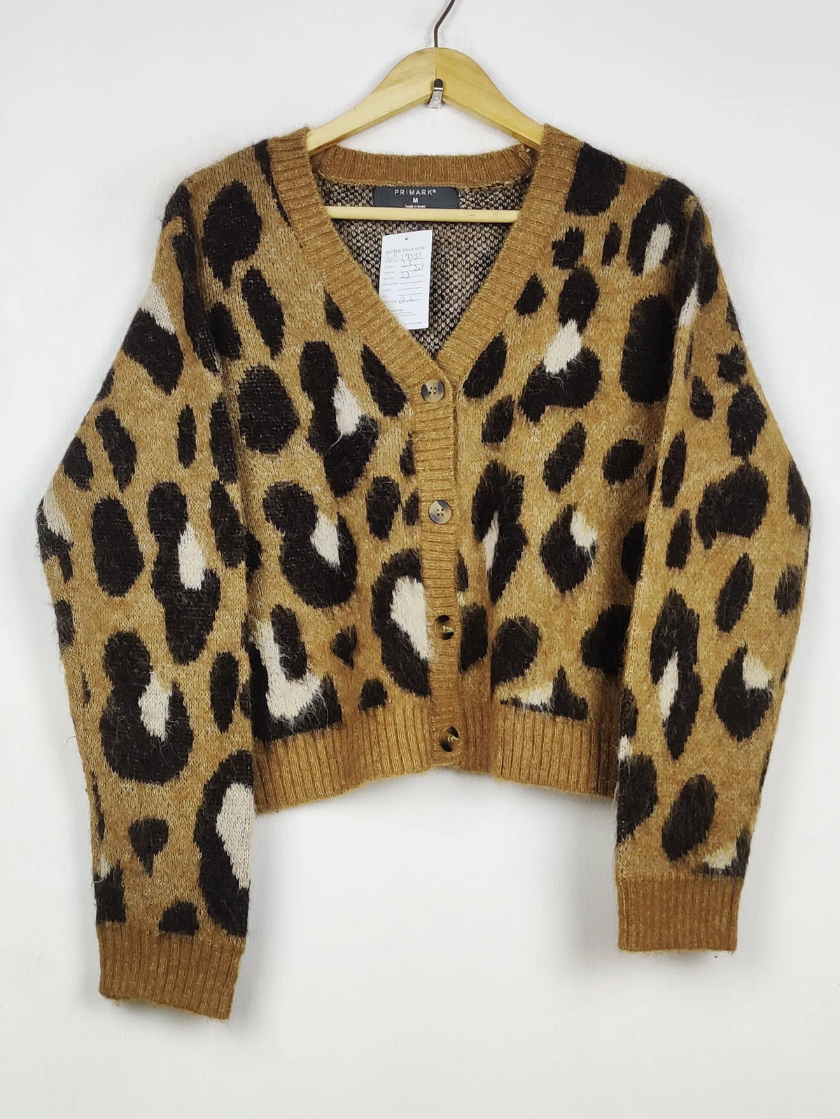 Buy online pre-used pre-loved 100% authentic & Original branded Primark (LS-17531) available in Pakistan. Top international brands avilable.
