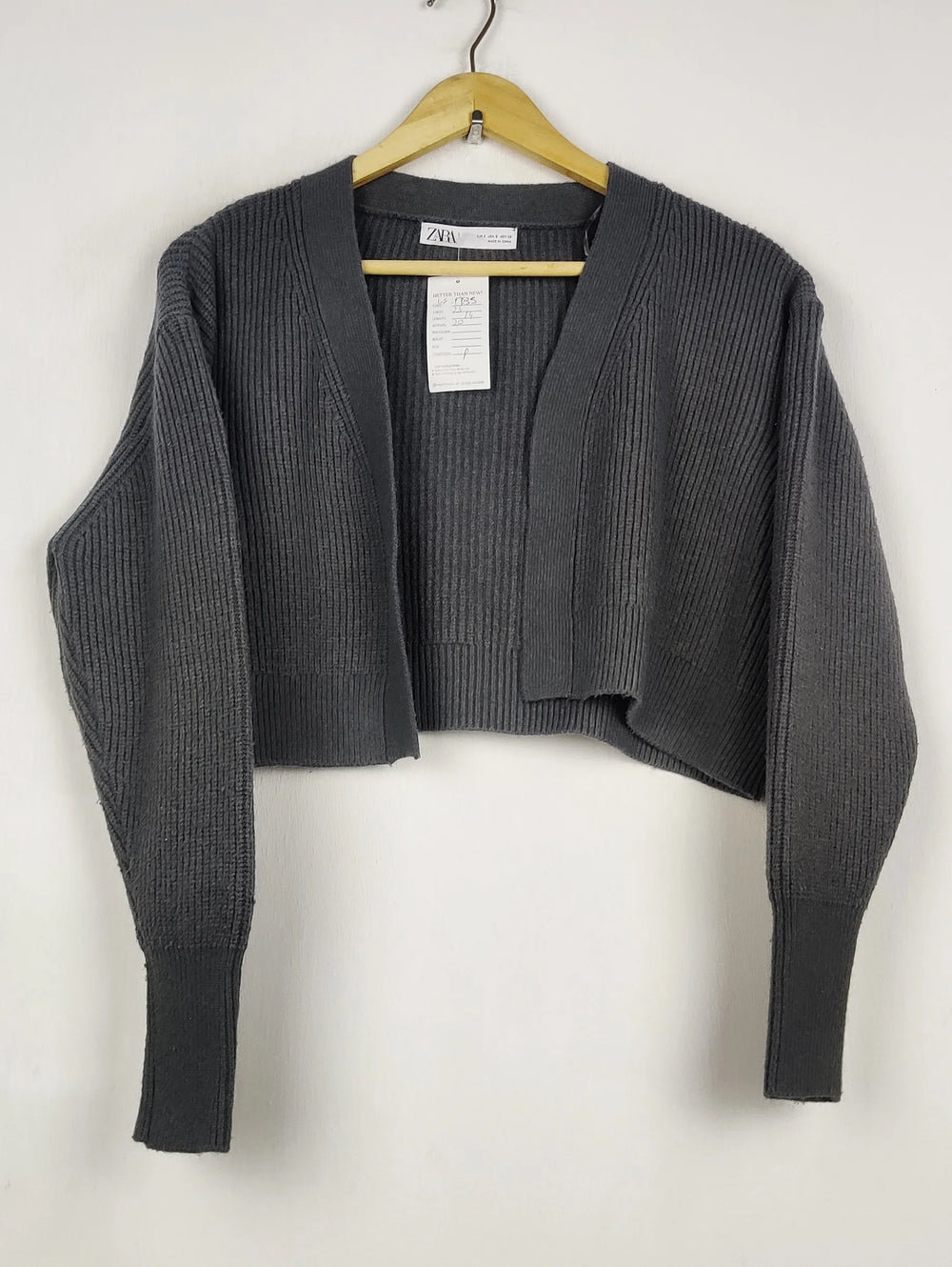 Buy online pre-used pre-loved 100% authentic & Original branded Zara (LS-17535) available in Pakistan. Top international brands avilable.