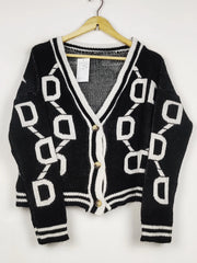 Buy online pre-used pre-loved 100% authentic & Original branded Unknown Brand (LS-17544) available in Pakistan. Top international brands avilable.