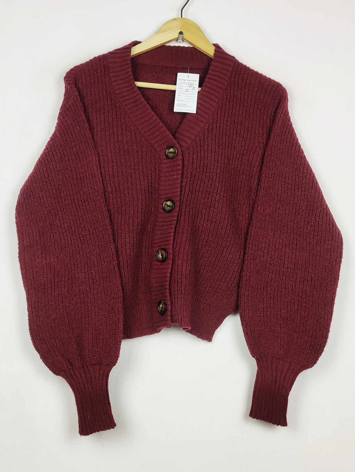 Buy online pre-used pre-loved 100% authentic & Original branded Unknown Brand (LS-17551) available in Pakistan. Top international brands avilable.