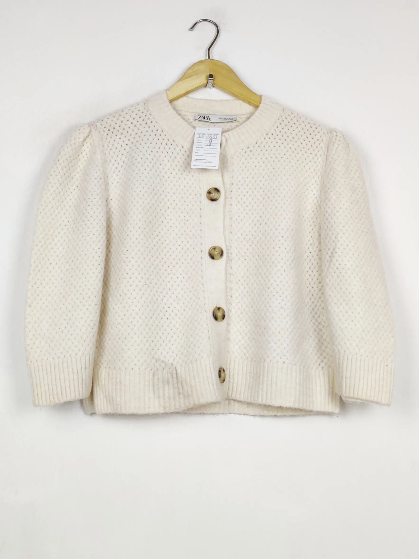 Buy online pre-used pre-loved 100% authentic & Original branded Zara (LS-17553) available in Pakistan. Top international brands avilable.
