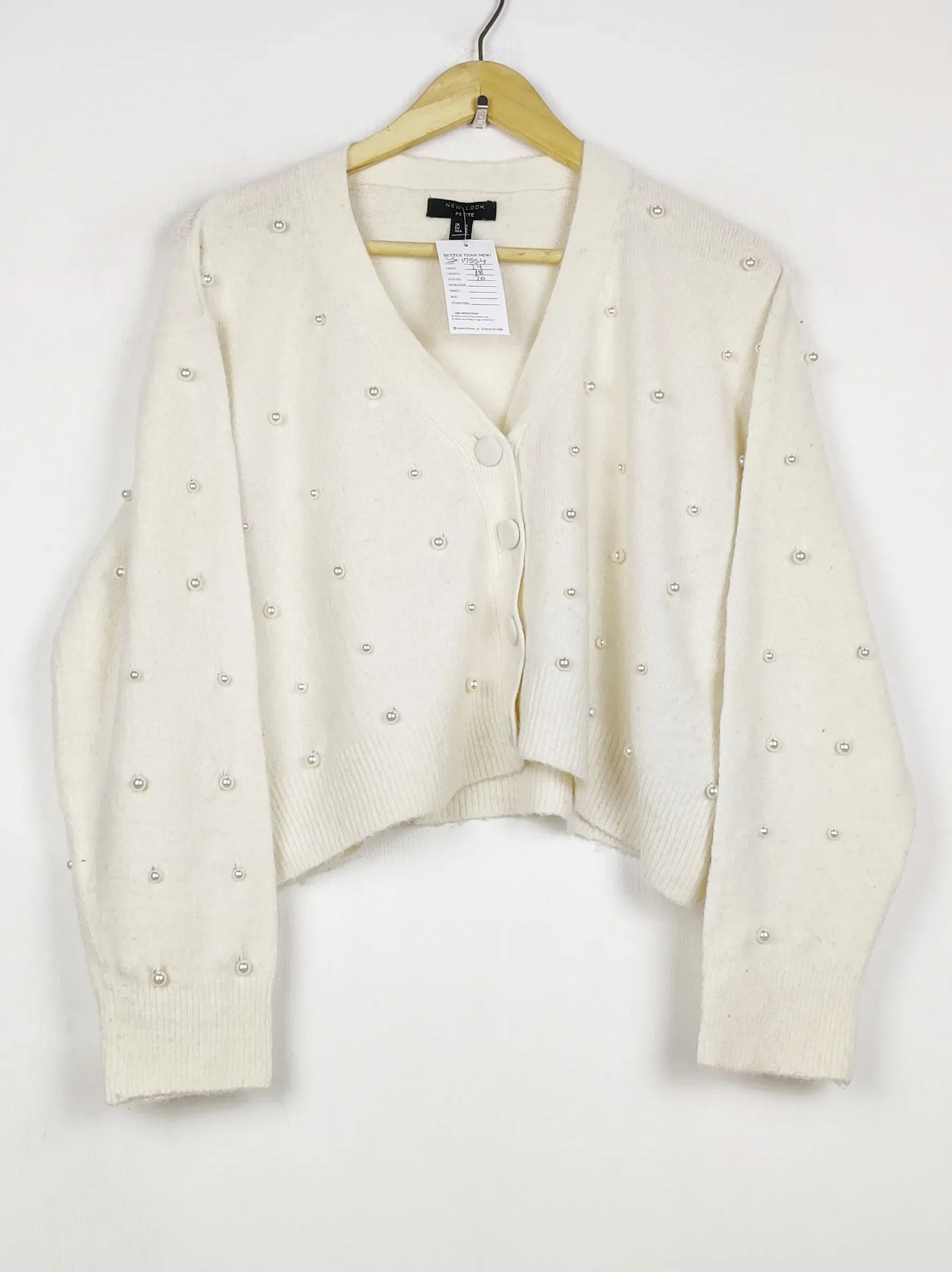 Buy online pre-used pre-loved 100% authentic & Original branded New Look (LS-17554) available in Pakistan. Top international brands avilable.