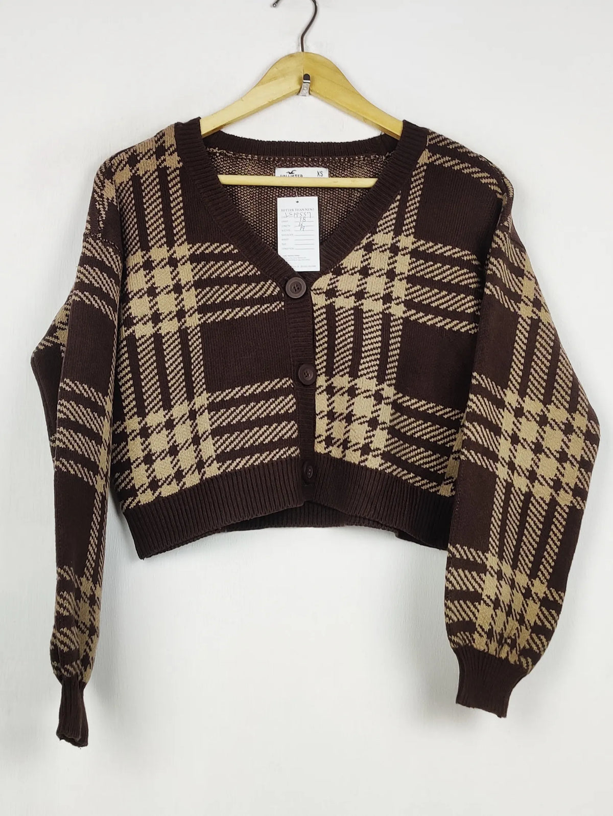 Buy online pre-used pre-loved 100% authentic & Original branded Hollister (LS-17557) available in Pakistan. Top international brands avilable.