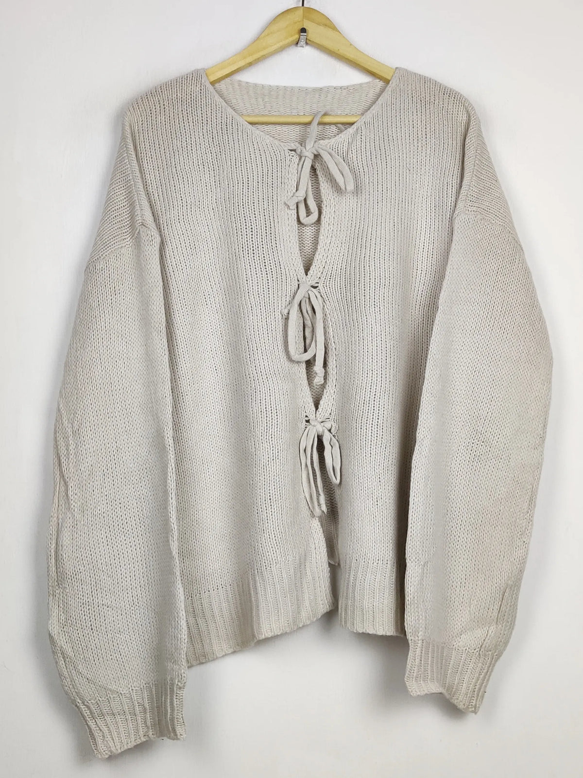 Buy online pre-used pre-loved 100% authentic & Original branded Unknown Brand (LS-17563) available in Pakistan. Top international brands avilable.