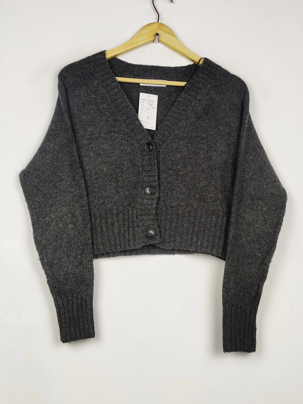 Buy online pre-used pre-loved 100% authentic & Original branded Primark (LS-17569) available in Pakistan. Top international brands avilable.