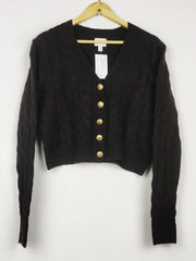 Buy online pre-used pre-loved 100% authentic & Original branded H&M (LS-17573) available in Pakistan. Top international brands avilable.