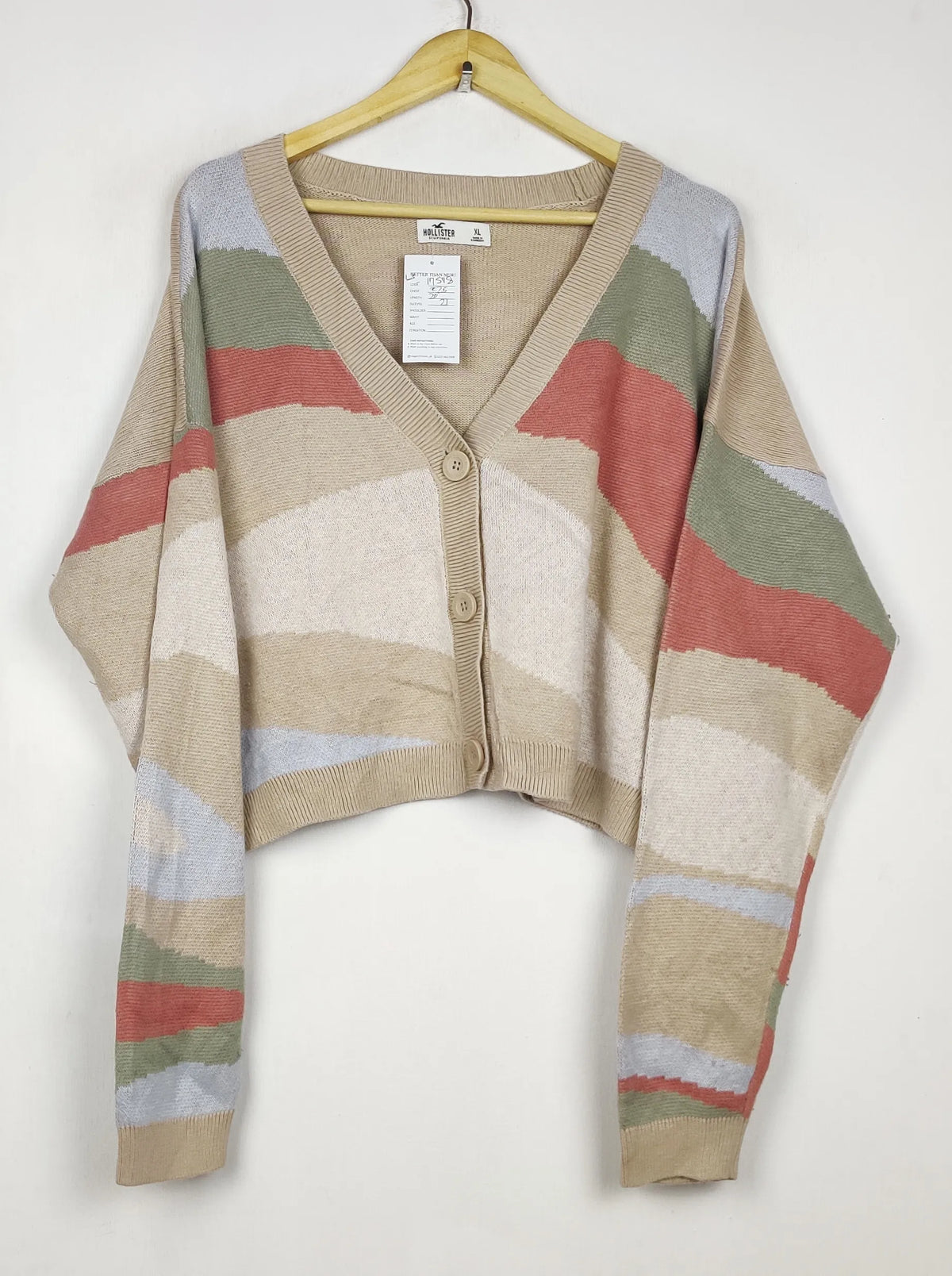 Buy online pre-used pre-loved 100% authentic & Original branded Hollister (LS-17578) available in Pakistan. Top international brands avilable.